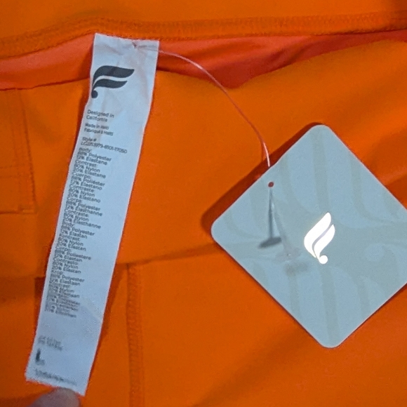 ๐ High-Energy Orange PowerHold Leggings ๐ - Picture 7 of 7